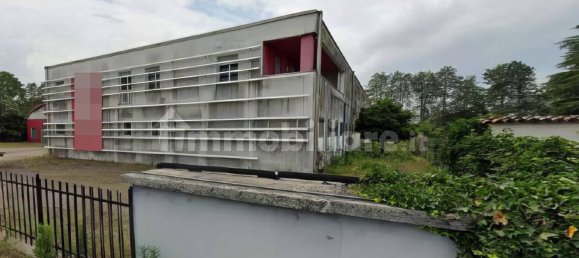 5 rooms Warehouse in Casale Monferrato, Italy No. 211327 3