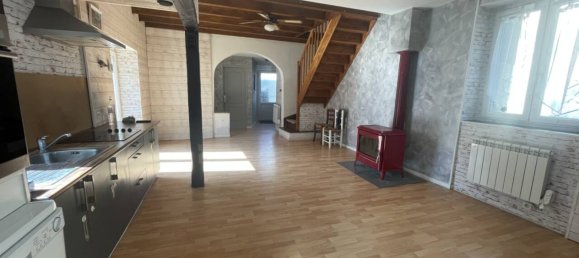 3 Schlafzimmer Haus in Thure, France, Nr. 289324 2