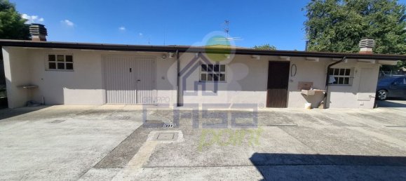 8 bedrooms House in Castelnuovo Bocca d'Adda, Italy No. 362258 10