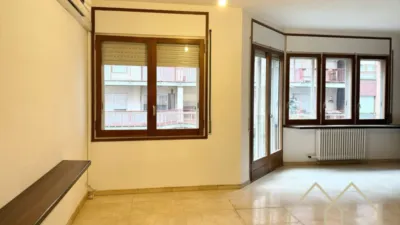 Квартира с 4 спальнями в Жирона, Испания № 217992