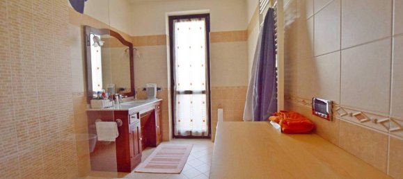5 rooms Apartment in Roccaforte Mondovì, Italy No. 37737 16