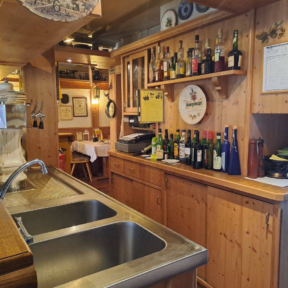 Здание с 8 комнатами в Майн-Кинциг, Германия № 169683