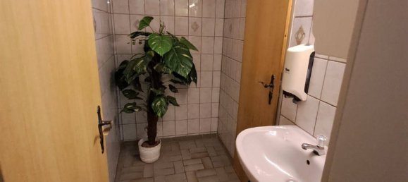 Здание с 8 комнатами в Майн-Кинциг, Германия № 169683 18