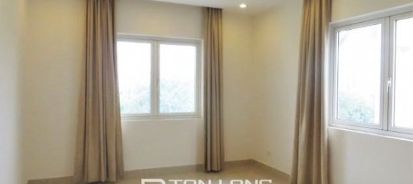 4 bedrooms Villa in Long Bien, Vietnam No. 3169 8