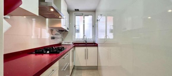2 bedrooms Penthouse in Sants-Montjuic, Spain No. 49922 10