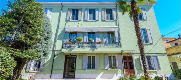 Квартира с 2 комнатами в Модена, Италия № 92716 4