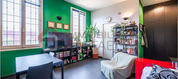 Квартира с 2 комнатами в Модена, Италия № 92716 7