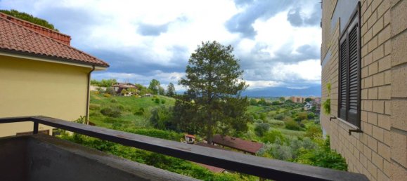 Apartamento de 2 dormitorios en Monterotondo, Italy No. 171864 2