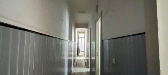 5 rooms Apartment in Catania, Italy No. 157926 13