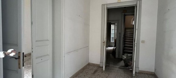 5 rooms Apartment in Catania, Italy No. 157926 10