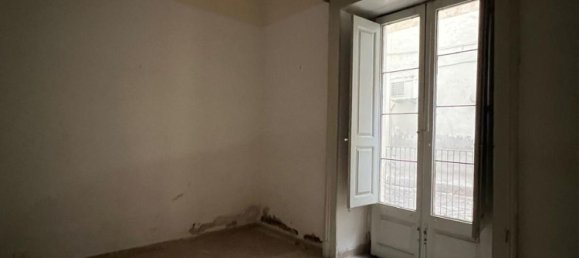 5 rooms Apartment in Catania, Italy No. 157926 15