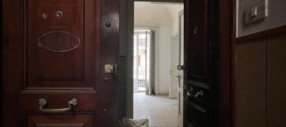 5 rooms Apartment in Catania, Italy No. 157926 6