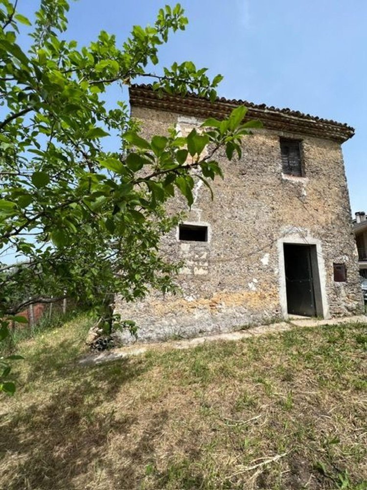 Дом с 2 комнатами в Ферентино, Италия № 204825