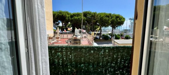 2 rooms Apartment in Vado Ligure, Italy No. 284317 28