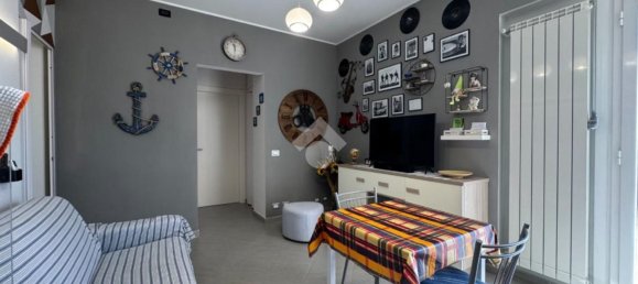 2 rooms Apartment in Vado Ligure, Italy No. 284317 3