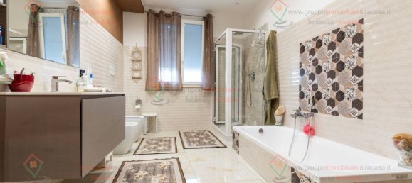 2 Schlafzimmer Wohnung in Syracuse, Italy, Nr. 279947 12