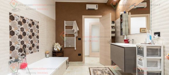 2 Schlafzimmer Wohnung in Syracuse, Italy, Nr. 279947 13