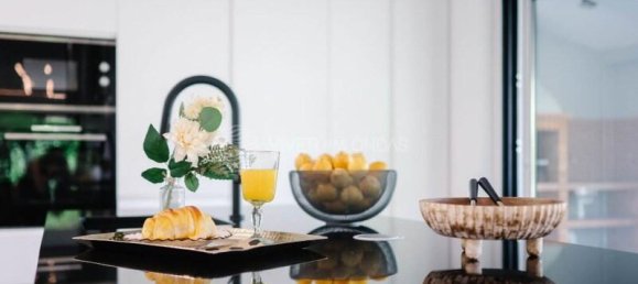 4 bedrooms Villa in Almada, Portugal No. 194336 10