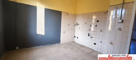 3 rooms Apartment in Bologna, Italy No. 166133 4