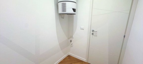 3غرفة شقة في Bologna, Italy رقم 20688 24