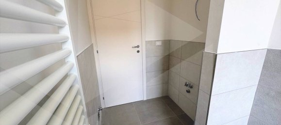 3غرفة شقة في Bologna, Italy رقم 20688 17