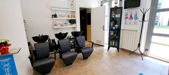 Propiedad comercial de 2 habitaciónes en Turin, Italy No. 55510 10