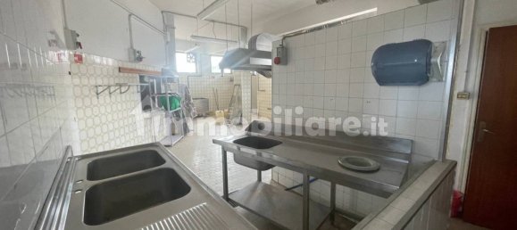 Imóvel comercial de 3 divisões em Senigallia, Italy N.º 73611 9