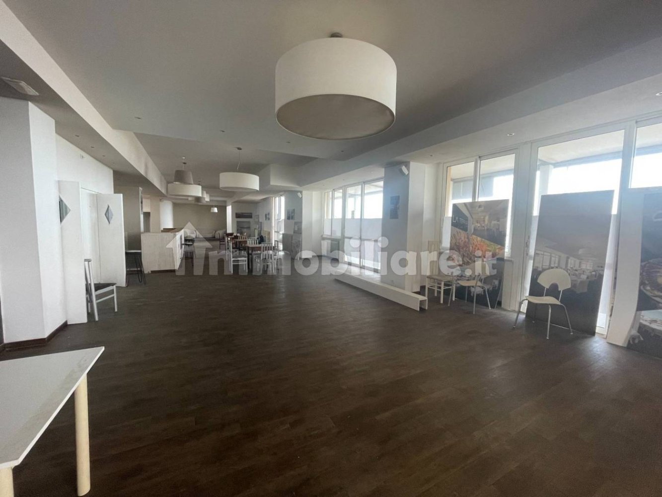 Imóvel comercial de 3 divisões em Senigallia, Italy N.º 73611