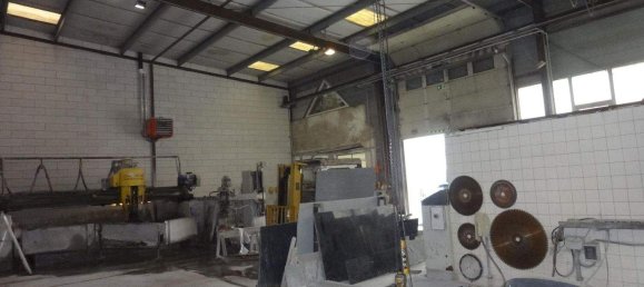 2-Zimmer Gewerbliche Immobilie in Parndorf, Austria, Nr. 247079 3