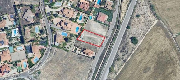 750m² Land in Las Gabias, Spain No. 168887 3