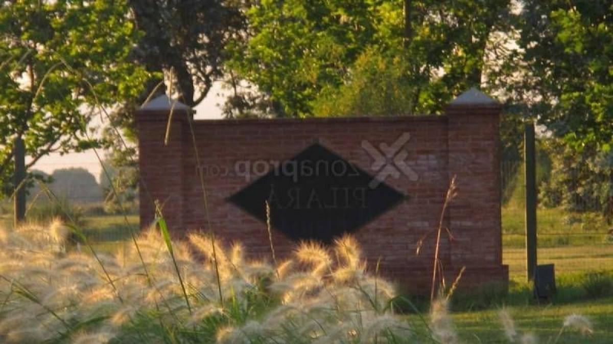  قطعة أرض في Pilar, Argentina رقم 120692