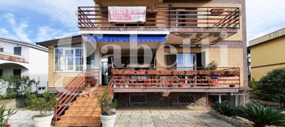 Villa T8 em Giugliano in Campania, Italy N.º 119139 4