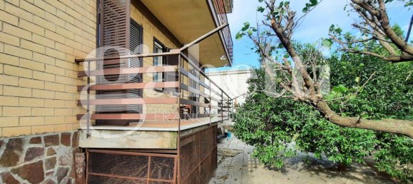 Villa T8 em Giugliano in Campania, Italy N.º 119139 41