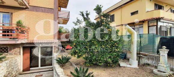 Villa T8 em Giugliano in Campania, Italy N.º 119139 2