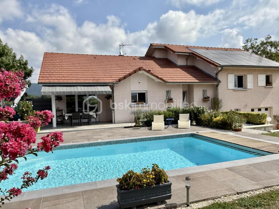 4 bedrooms House in Charnecles, France No. 320361