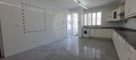 4 bedrooms House in Seixal, Portugal No. 286801 5