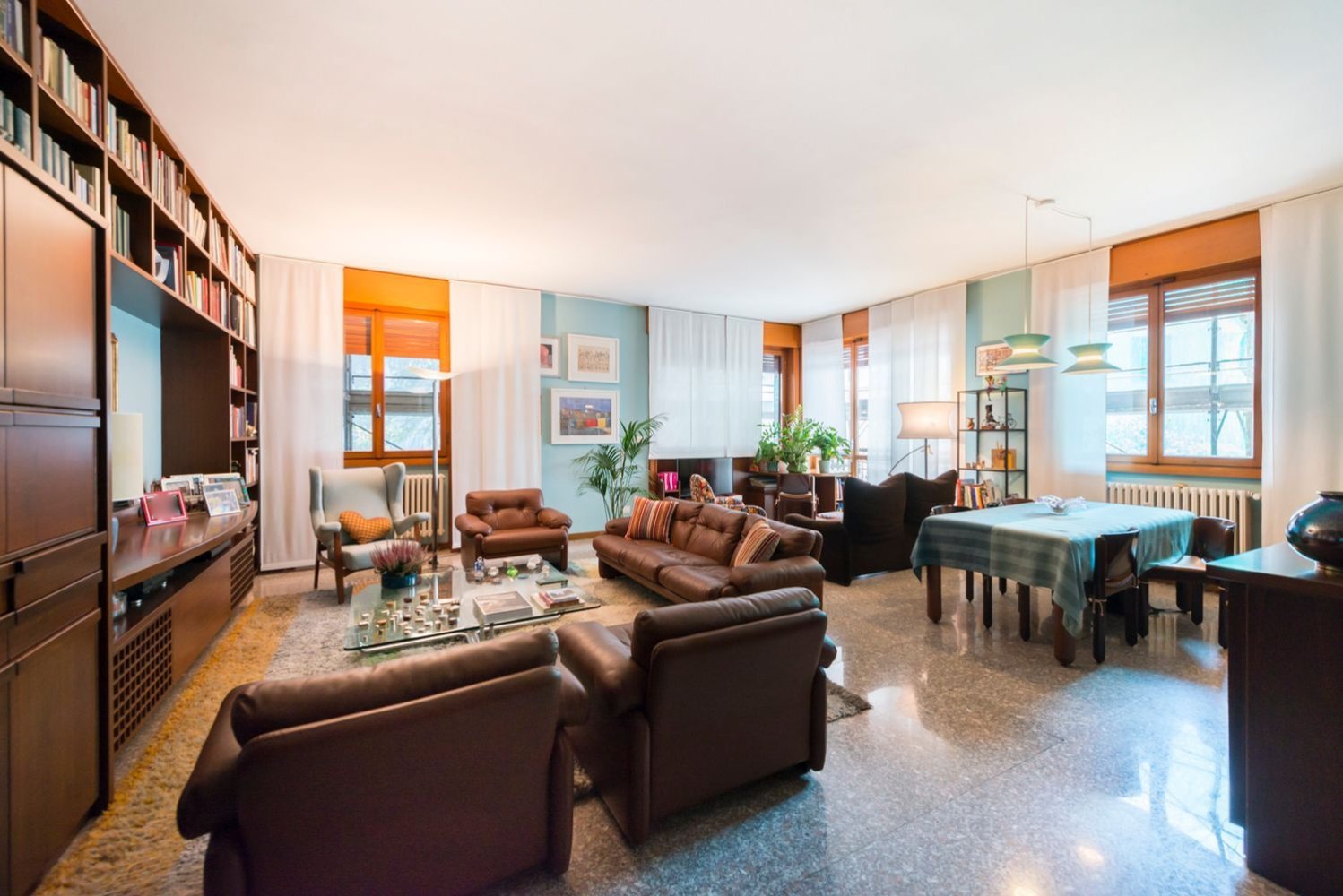 4 bedrooms Apartment in Milan, Italy No. 384645