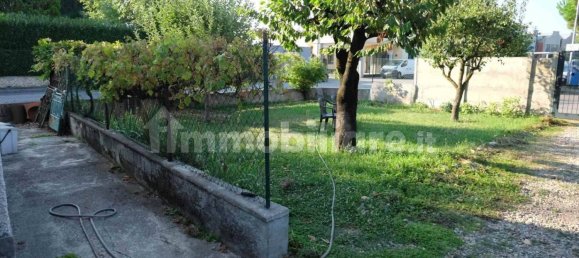 6 bedrooms House in Pogliano Milanese, Italy No. 317705 7