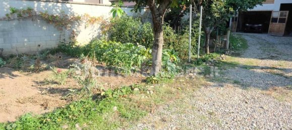 6 bedrooms House in Pogliano Milanese, Italy No. 317705 4