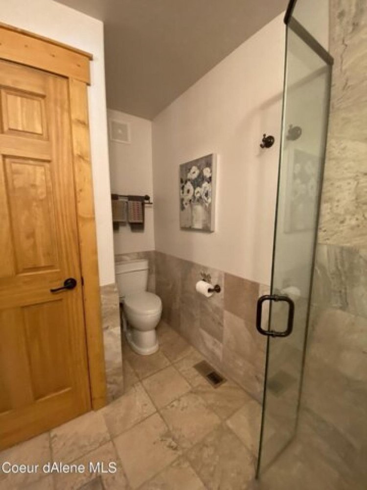 Casa de 4 dormitorios en Sandpoint, USA No. 428406