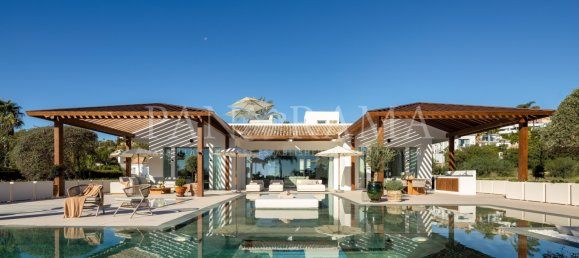 6 bedrooms Villa in Marbella, Spain No. 105798 13