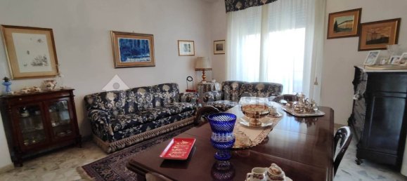 Квартира с 3 спальнями в Катания, Италия № 359130 3