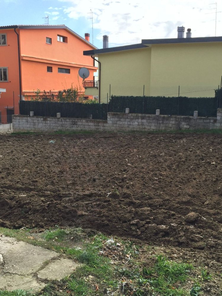  Land in Cerchio, Italy No. 379085