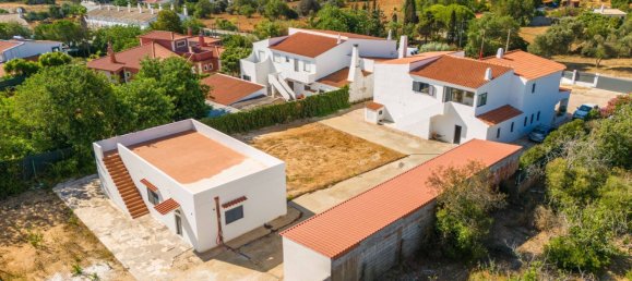3 bedrooms House in Guia, Portugal No. 141656 12
