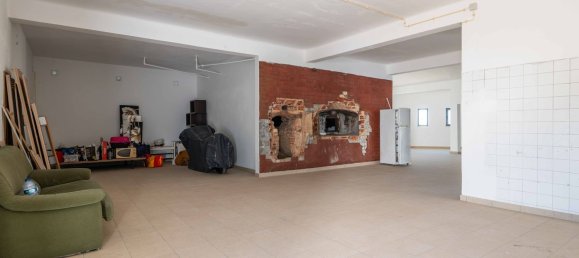 3 bedrooms House in Guia, Portugal No. 141656 8