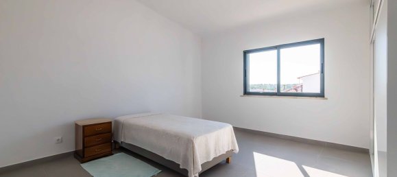 3 bedrooms House in Guia, Portugal No. 141656 4