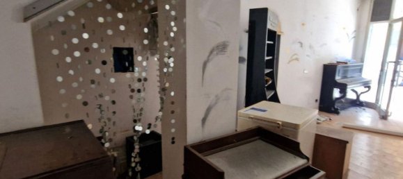 66m² Commercial property in Figline e Incisa Valdarno, Italy No. 376369 6