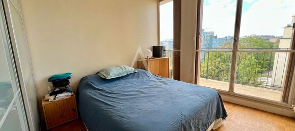 2 bedrooms Apartment in Paris, France No. 332682 3