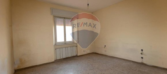5 rooms Apartment in Jesi, Italy No. 2462 5