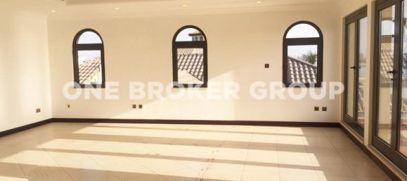 Villa de 4 dormitorios en Palm Jumeirah, UAE No. 255 2